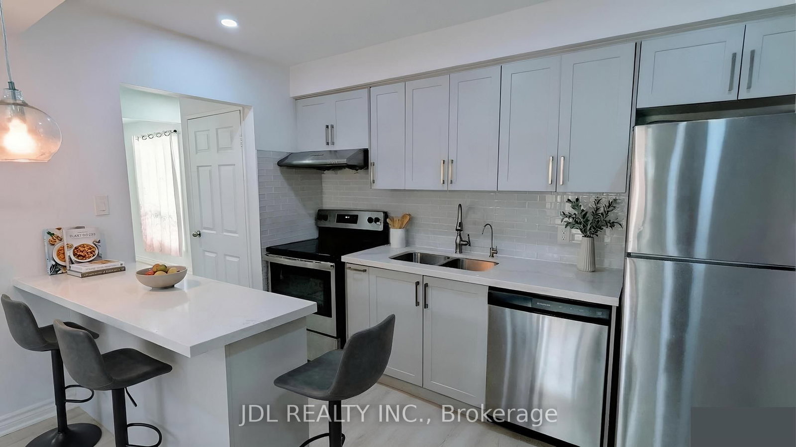 431 Keats Way • #5 • Waterloo, ON photo 9