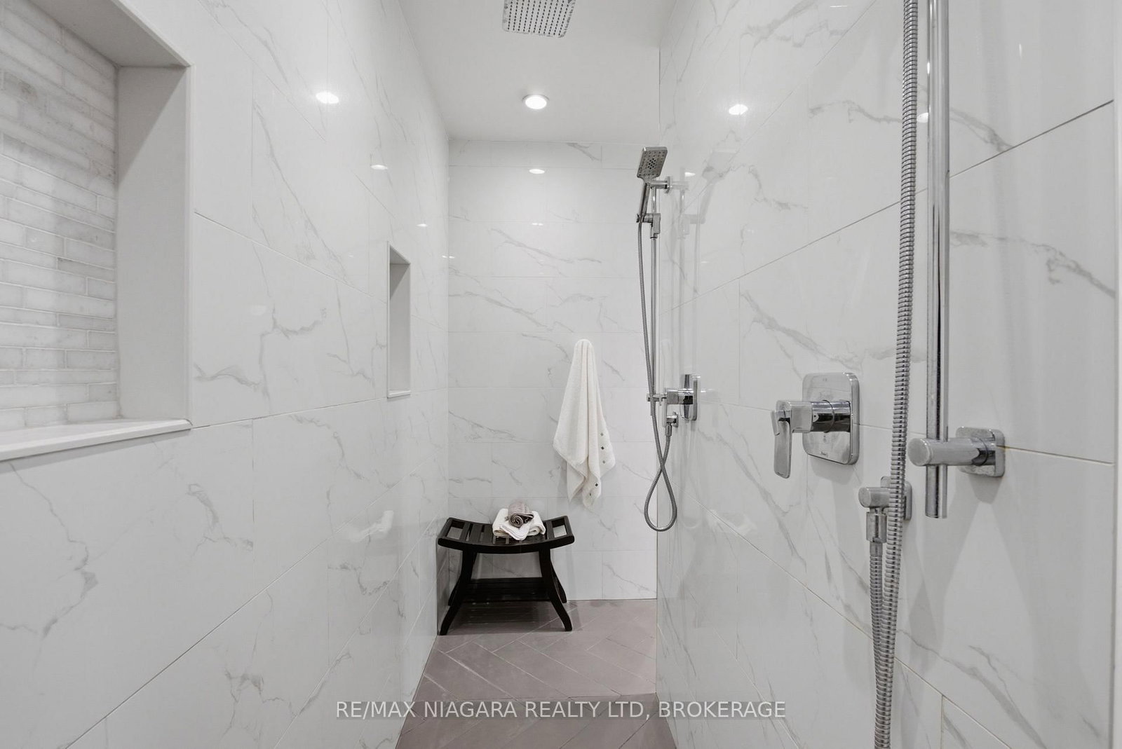 6 Tanner Circle • #8 • St. Catharines, ON photo 27