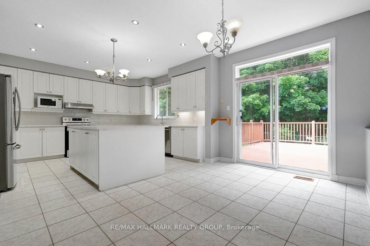55 Maple Stand Way • Ottawa, ON photo 4