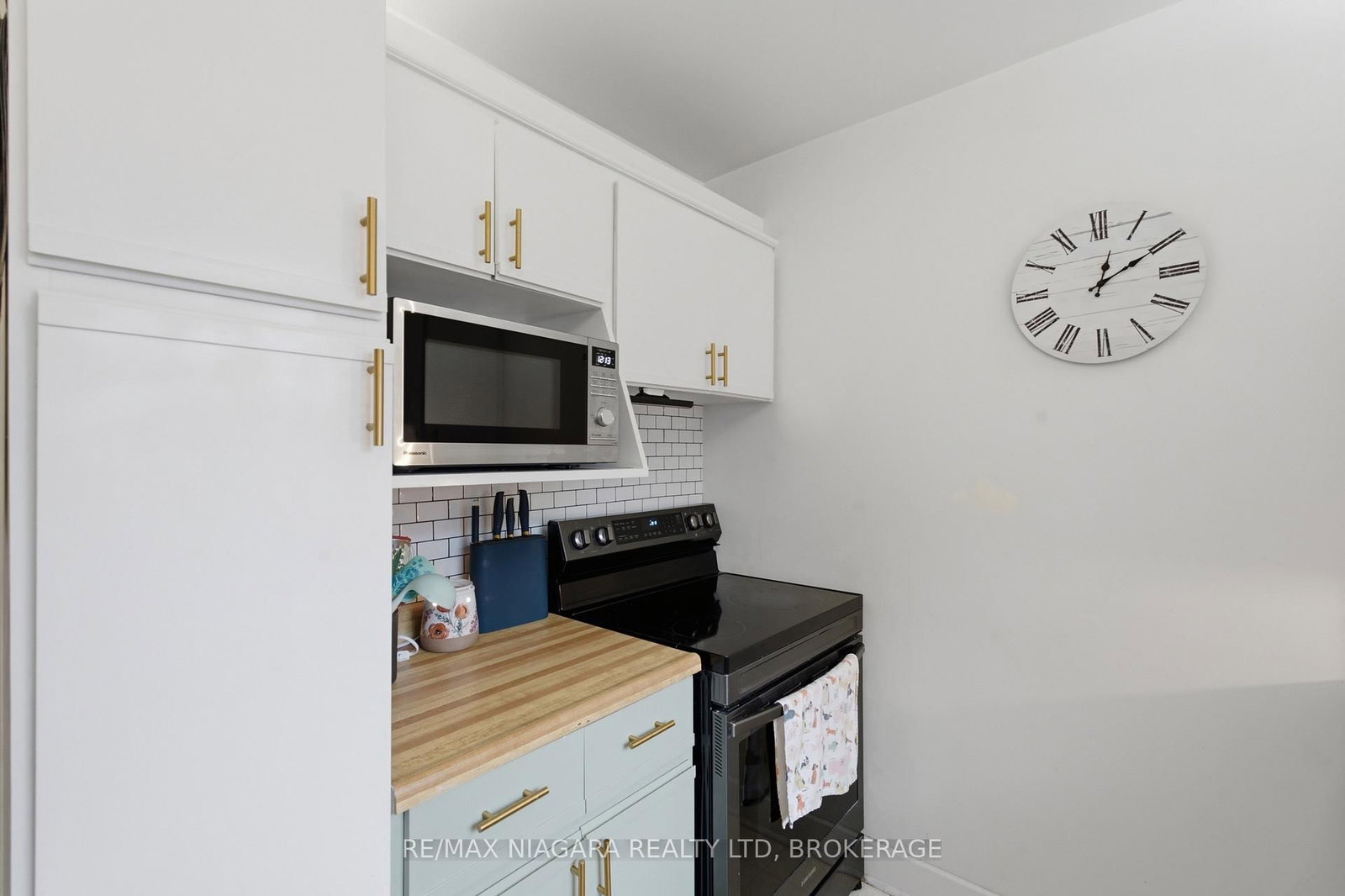 222 NEFF Street • Port Colborne, ON photo 13