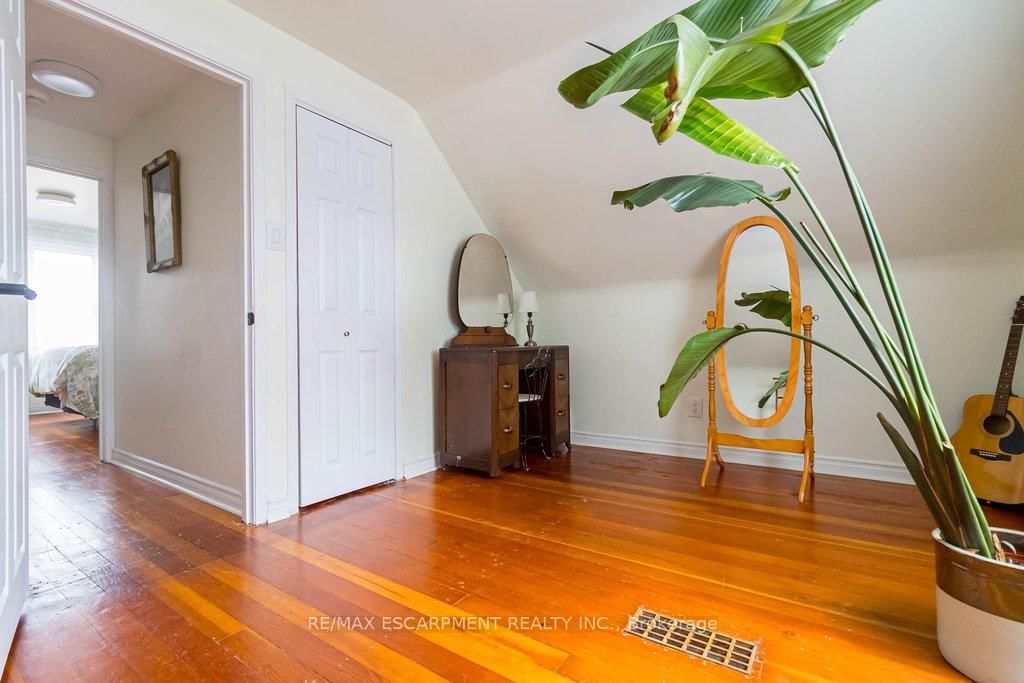 112 East 13th Street • Hamilton, ON photo 27