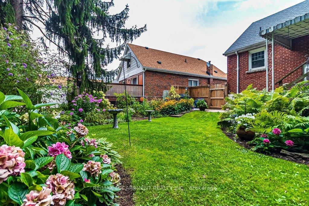 112 East 13th Street • Hamilton, ON photo 44
