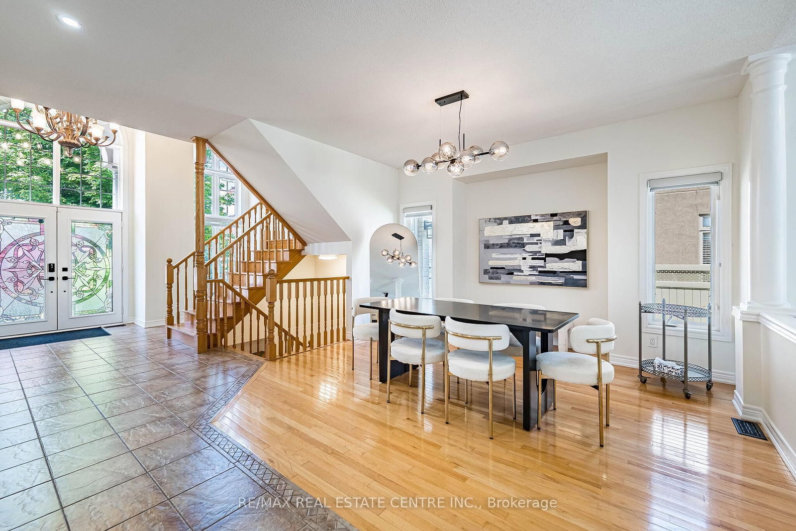 137 Cloverleaf Drive • #Ancaster • Hamilton, ON photo 10