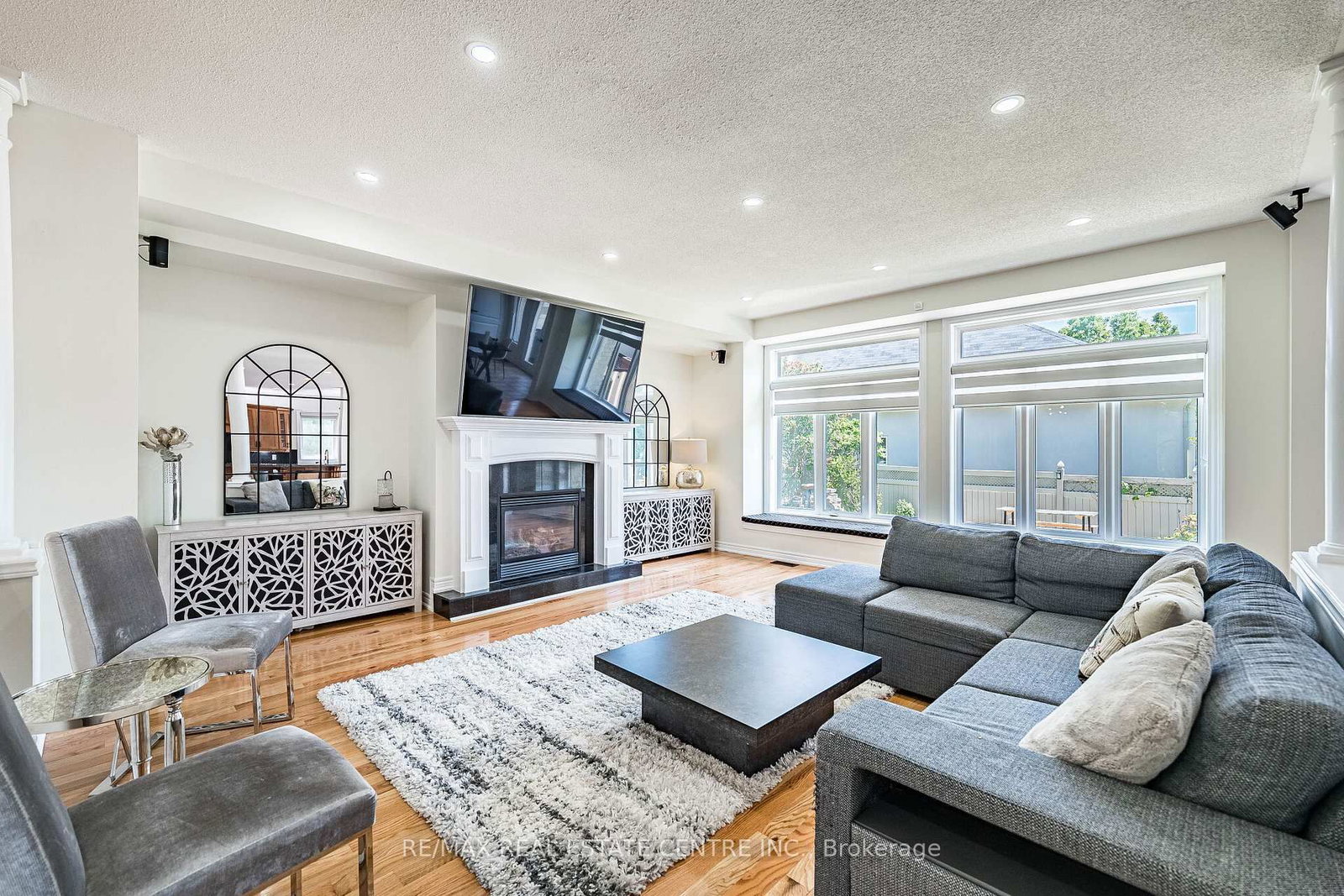 137 Cloverleaf Drive • #Ancaster • Hamilton, ON photo 12