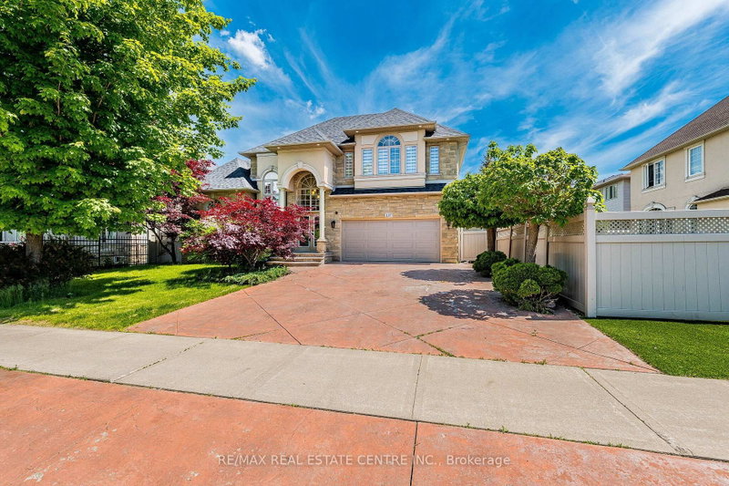 Ancaster - 137 Cloverleaf Drive
