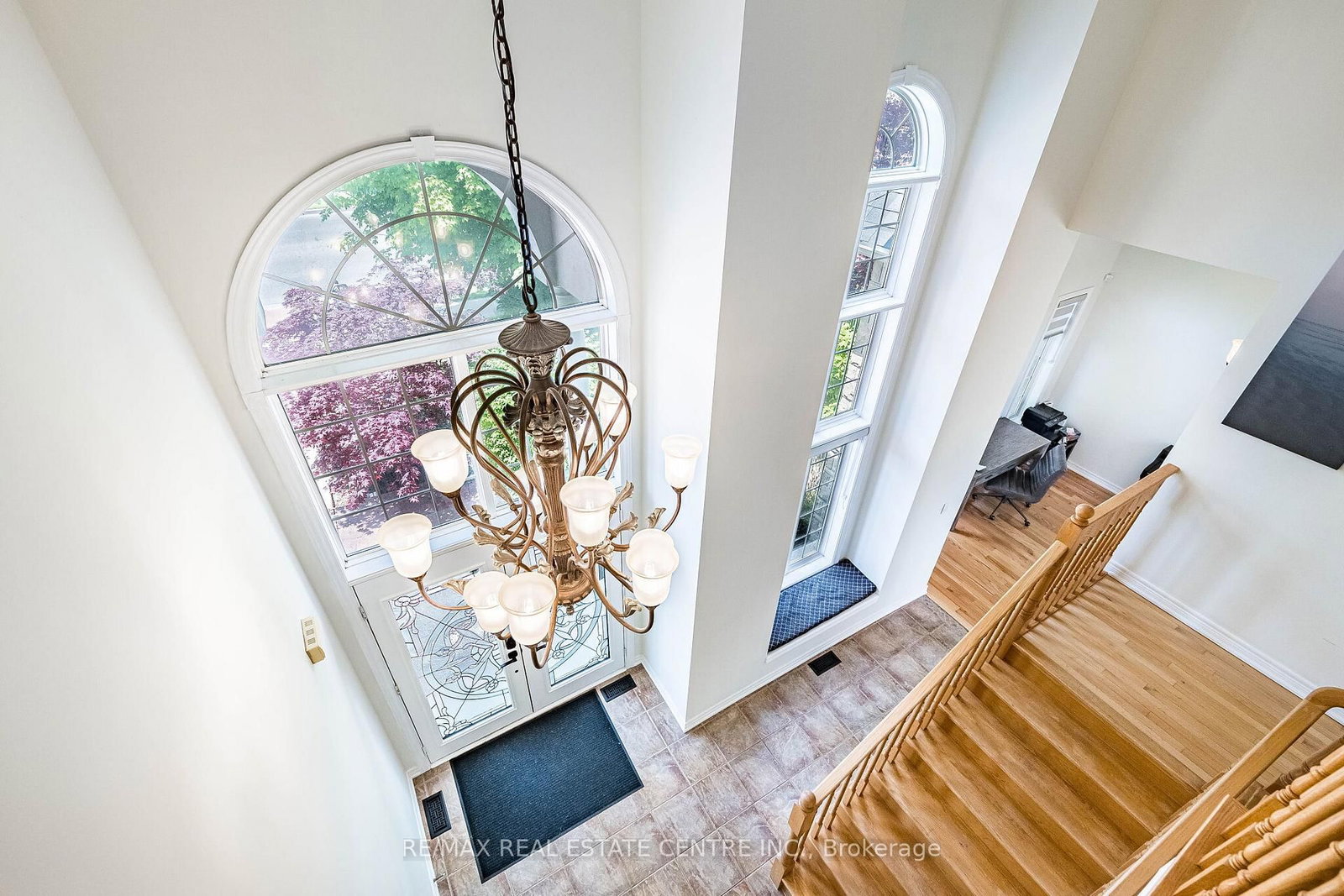 137 Cloverleaf Drive • #Ancaster • Hamilton, ON photo 29