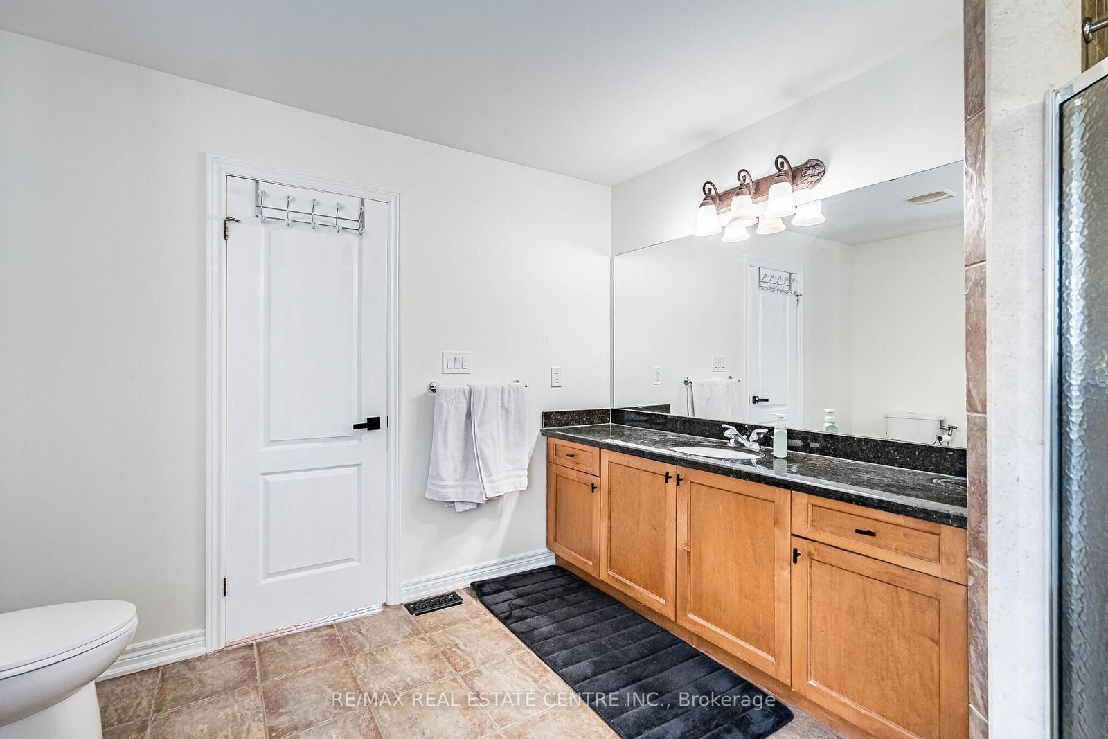 137 Cloverleaf Drive • #Ancaster • Hamilton, ON photo 35