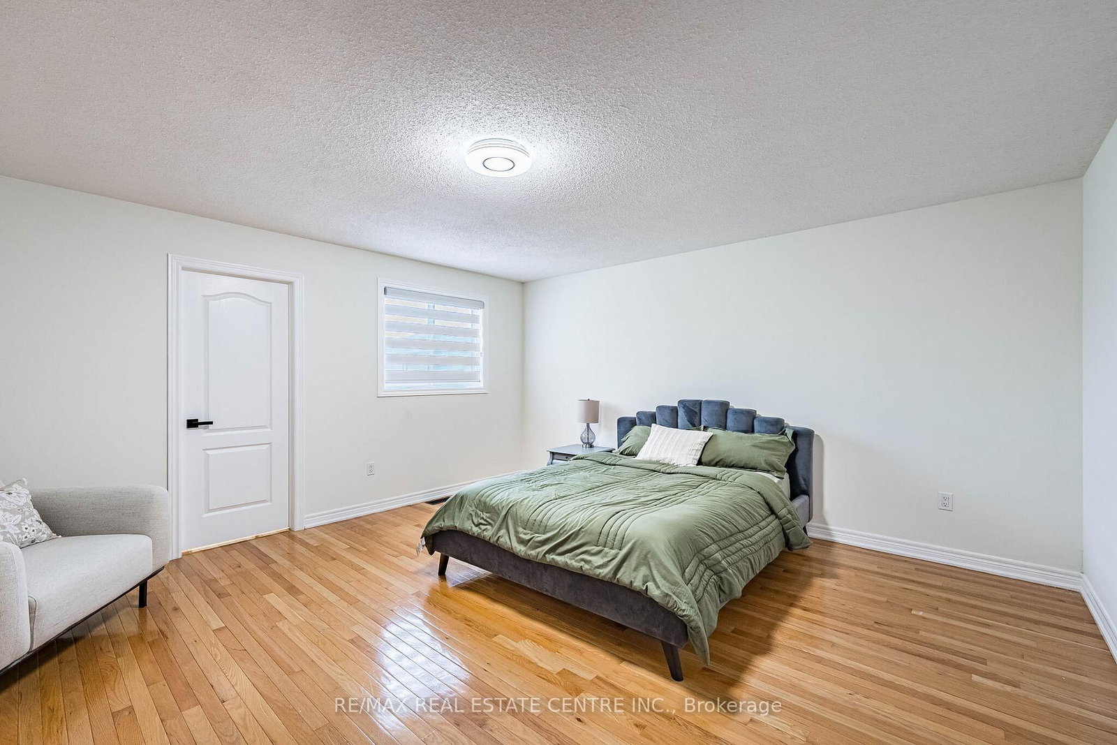 137 Cloverleaf Drive • #Ancaster • Hamilton, ON photo 36