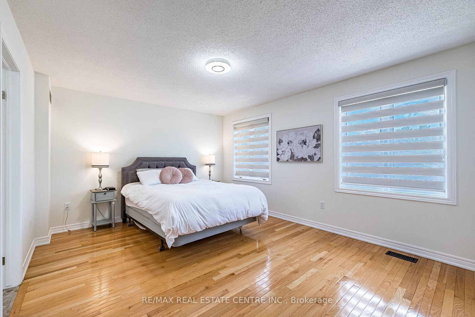 137 Cloverleaf Drive • #Ancaster • Hamilton, ON photo 37