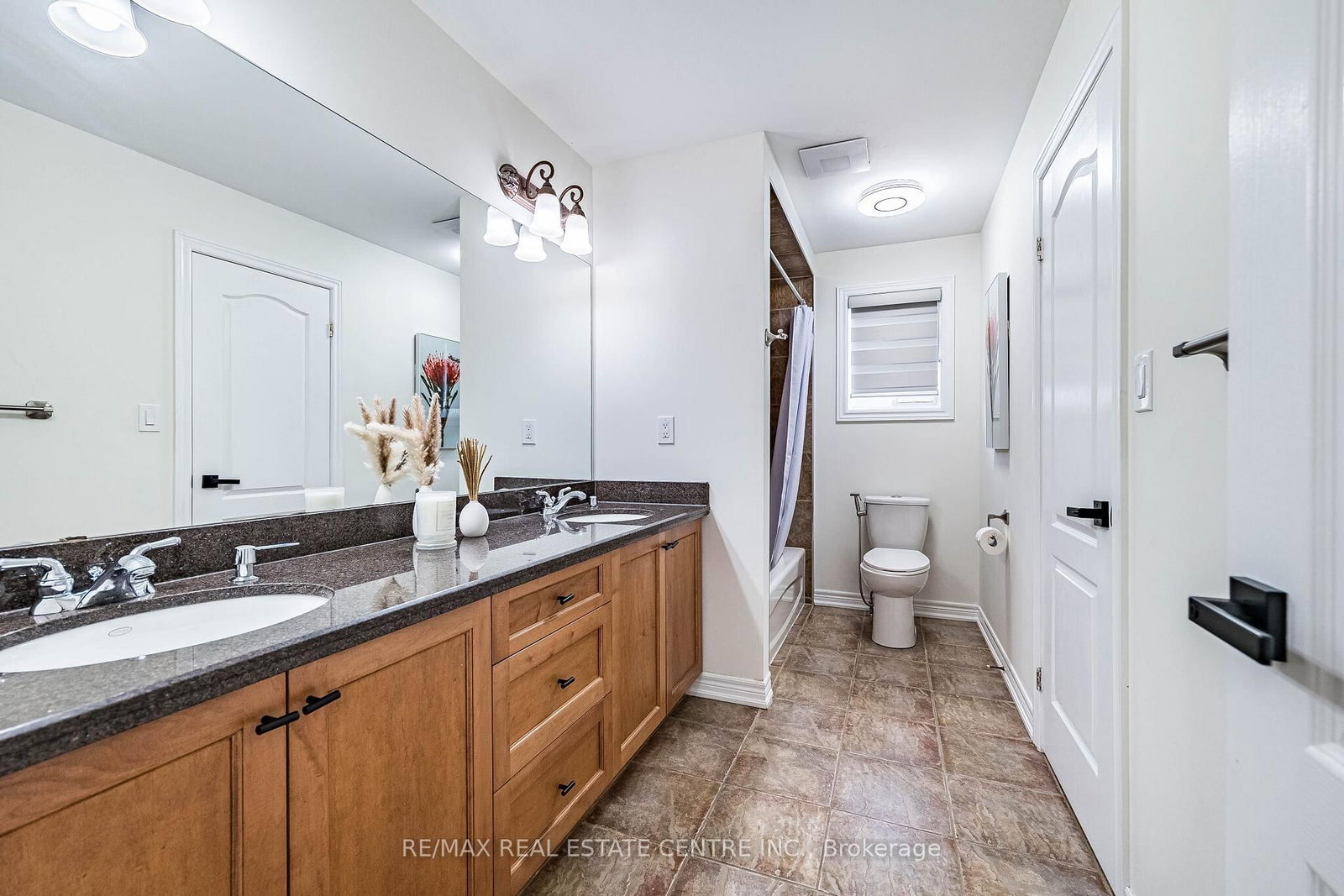 137 Cloverleaf Drive • #Ancaster • Hamilton, ON photo 39