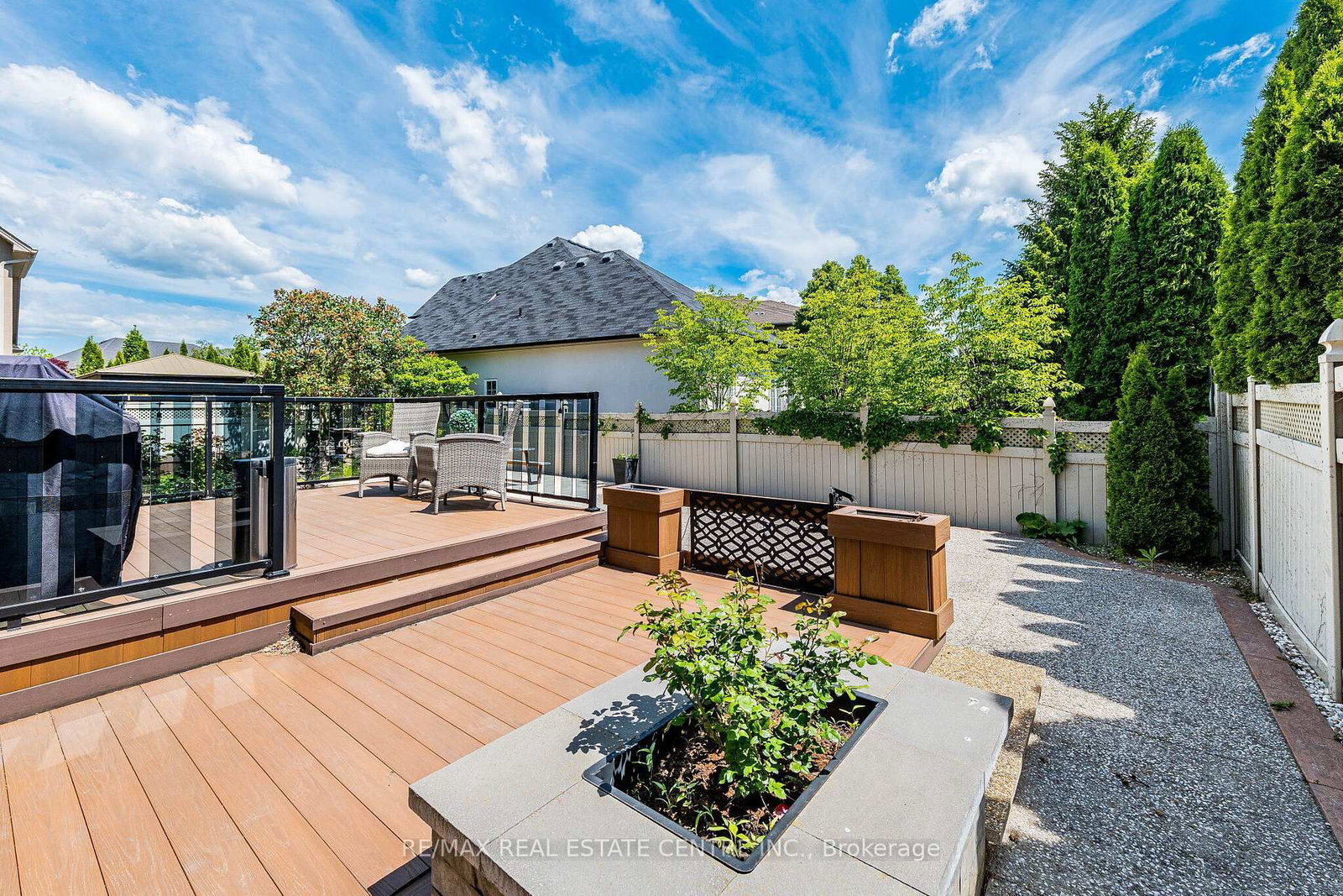 137 Cloverleaf Drive • #Ancaster • Hamilton, ON photo 45