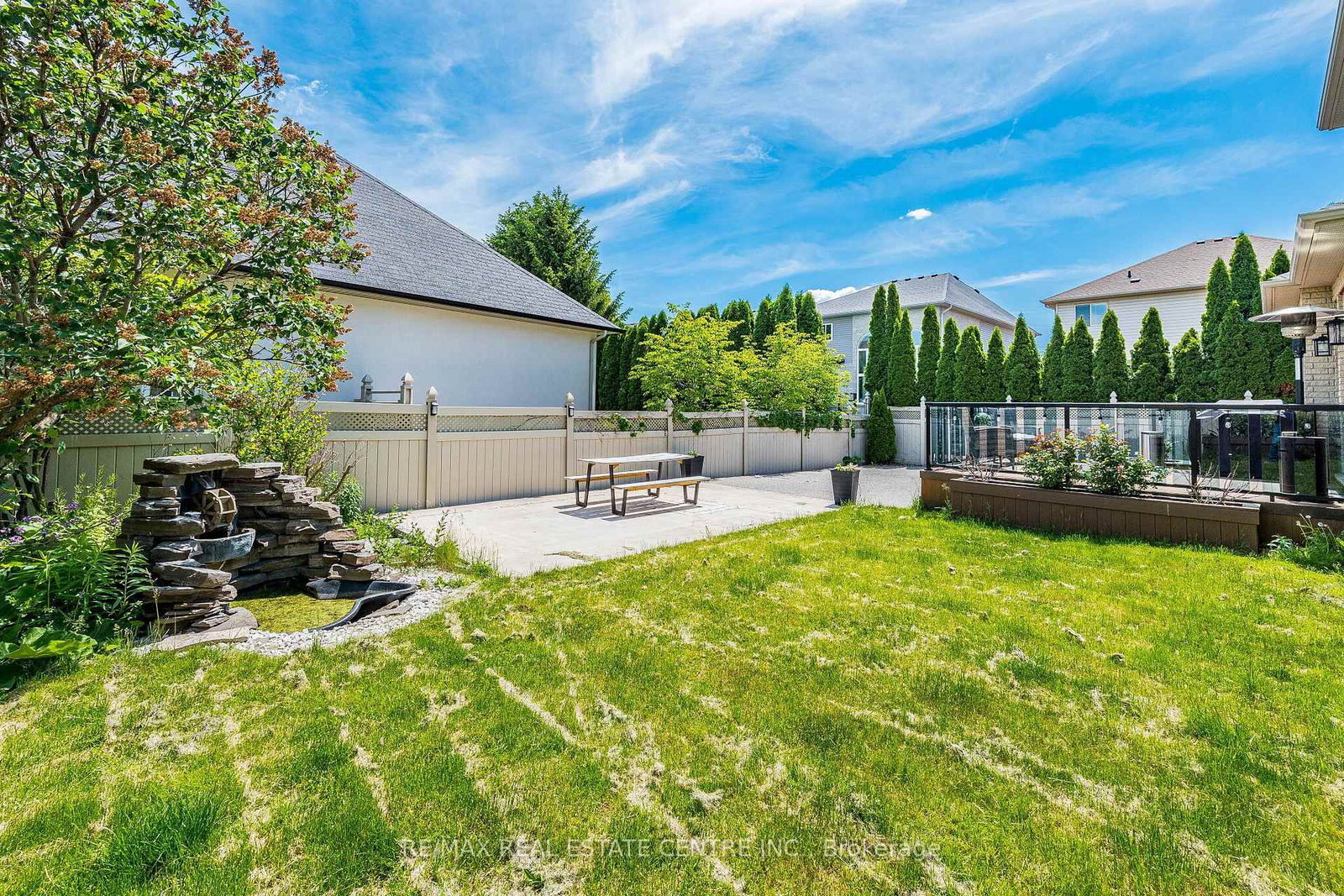 137 Cloverleaf Drive • #Ancaster • Hamilton, ON photo 48