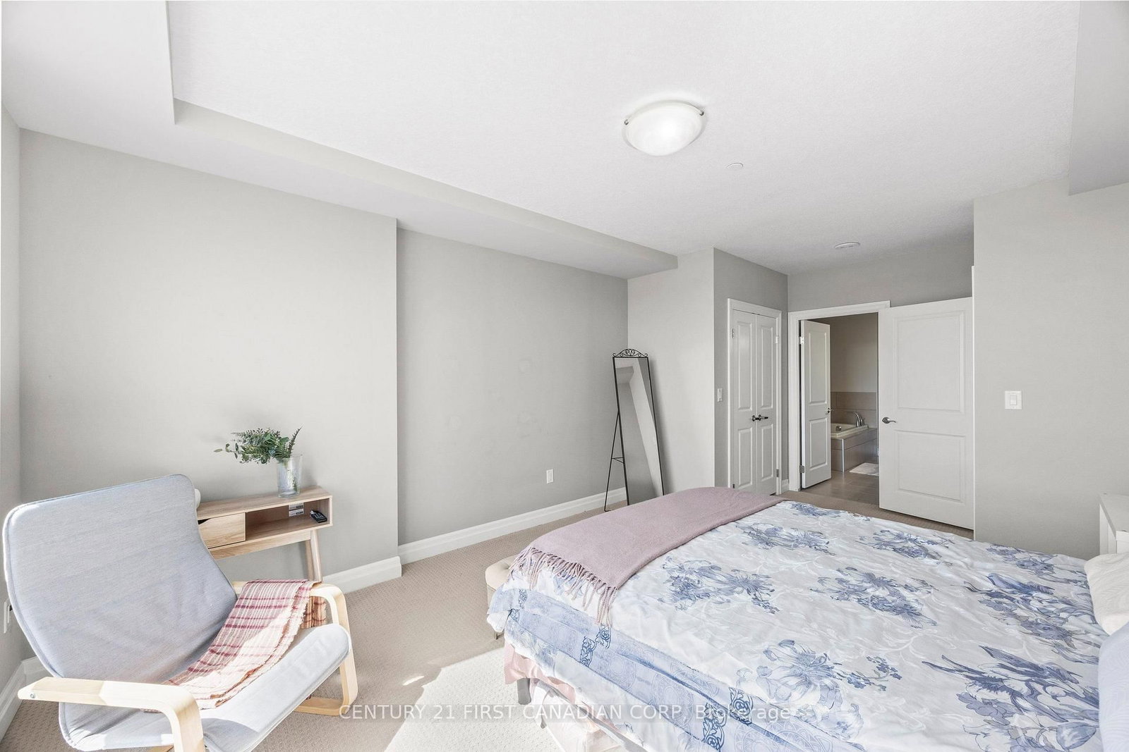 240 Village Walk Boulevard • #605 • London North, ON photo 14