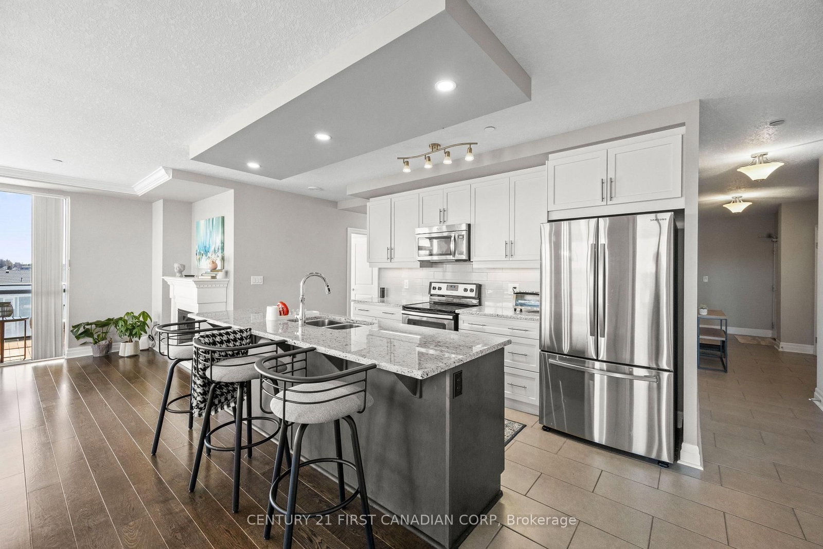 240 Village Walk Boulevard • #605 • London North, ON photo 4