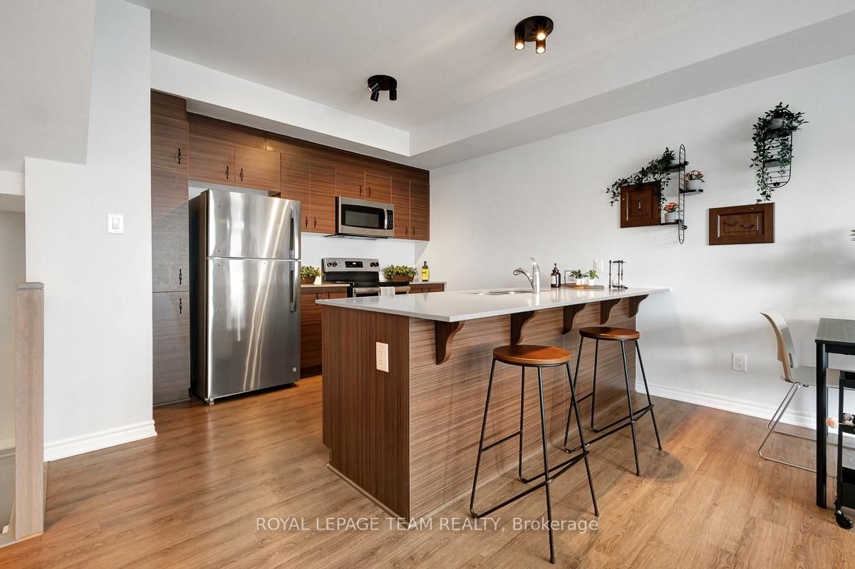 507 Takamose Private • Ottawa, ON photo 14