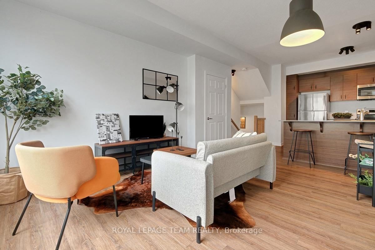 507 Takamose Private • Ottawa, ON photo 8