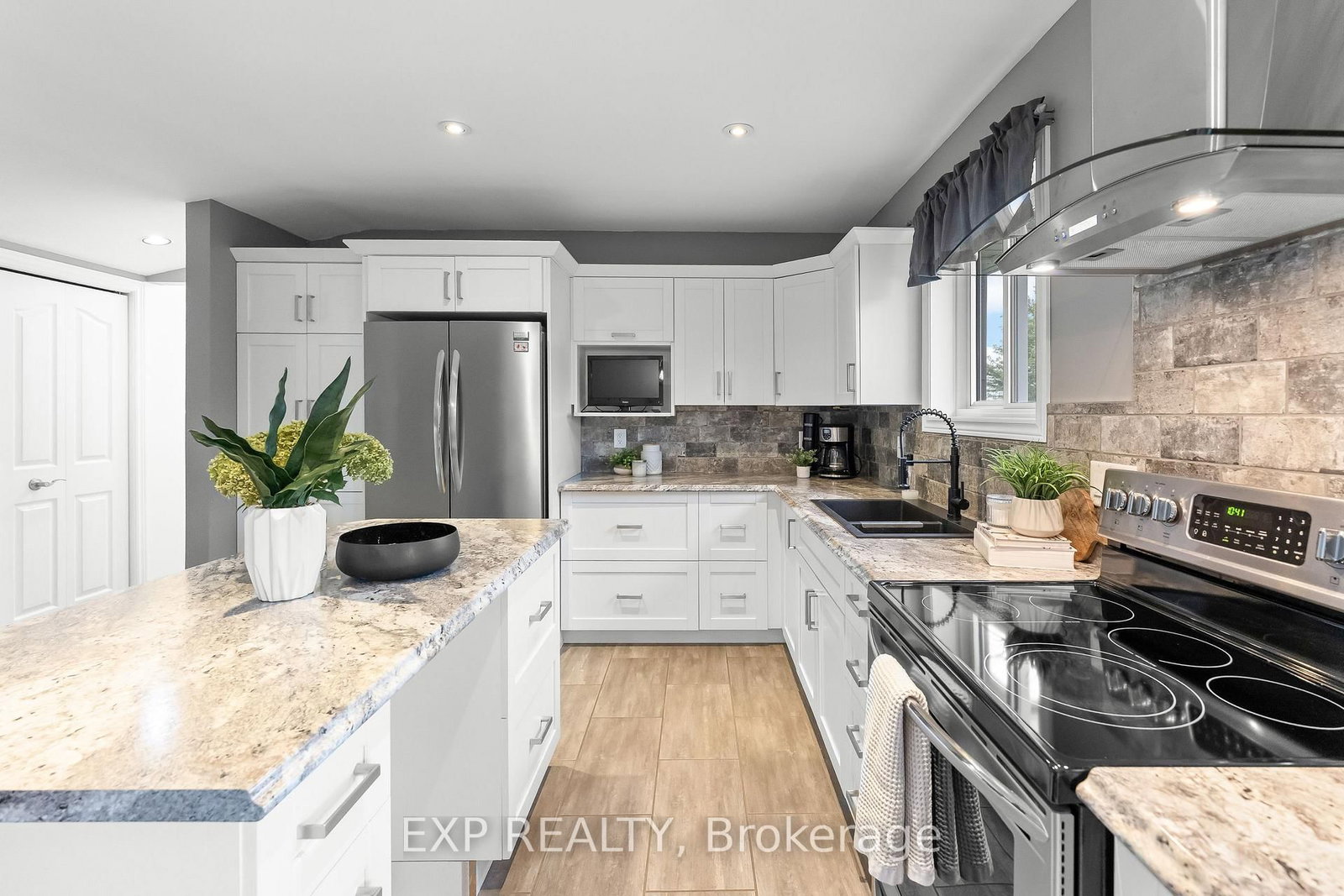 32070 Sideroad 20 Road • Wainfleet, ON photo 25