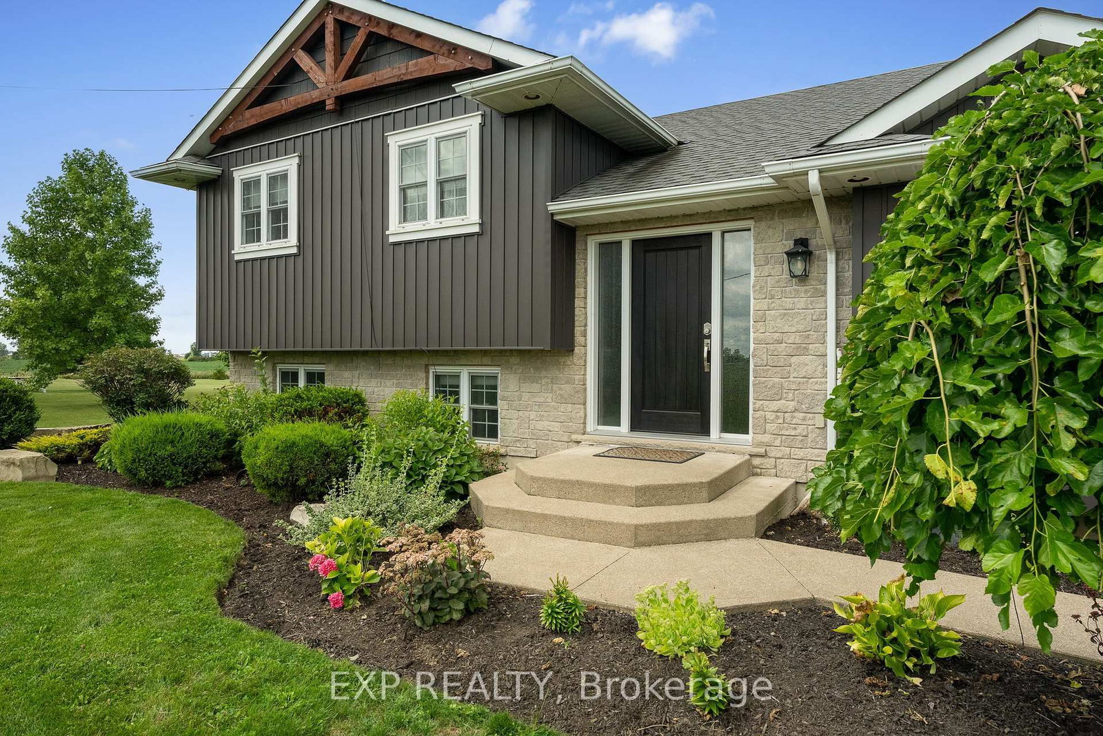 32070 Sideroad 20 Road • Wainfleet, ON photo 4