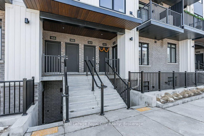 162 - 824 Woolwich Street