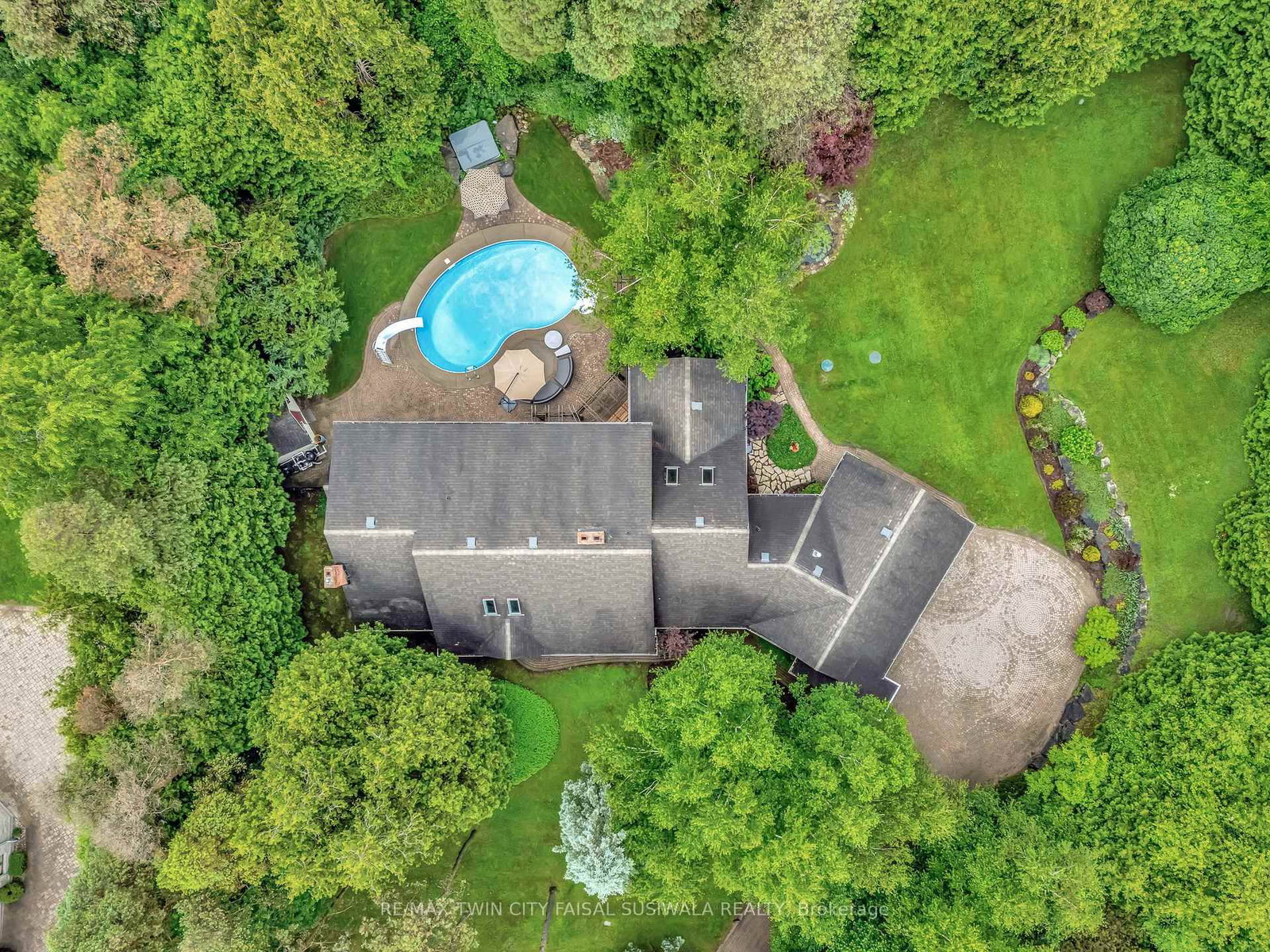 22 Deerpath Court • Cambridge, ON photo 10