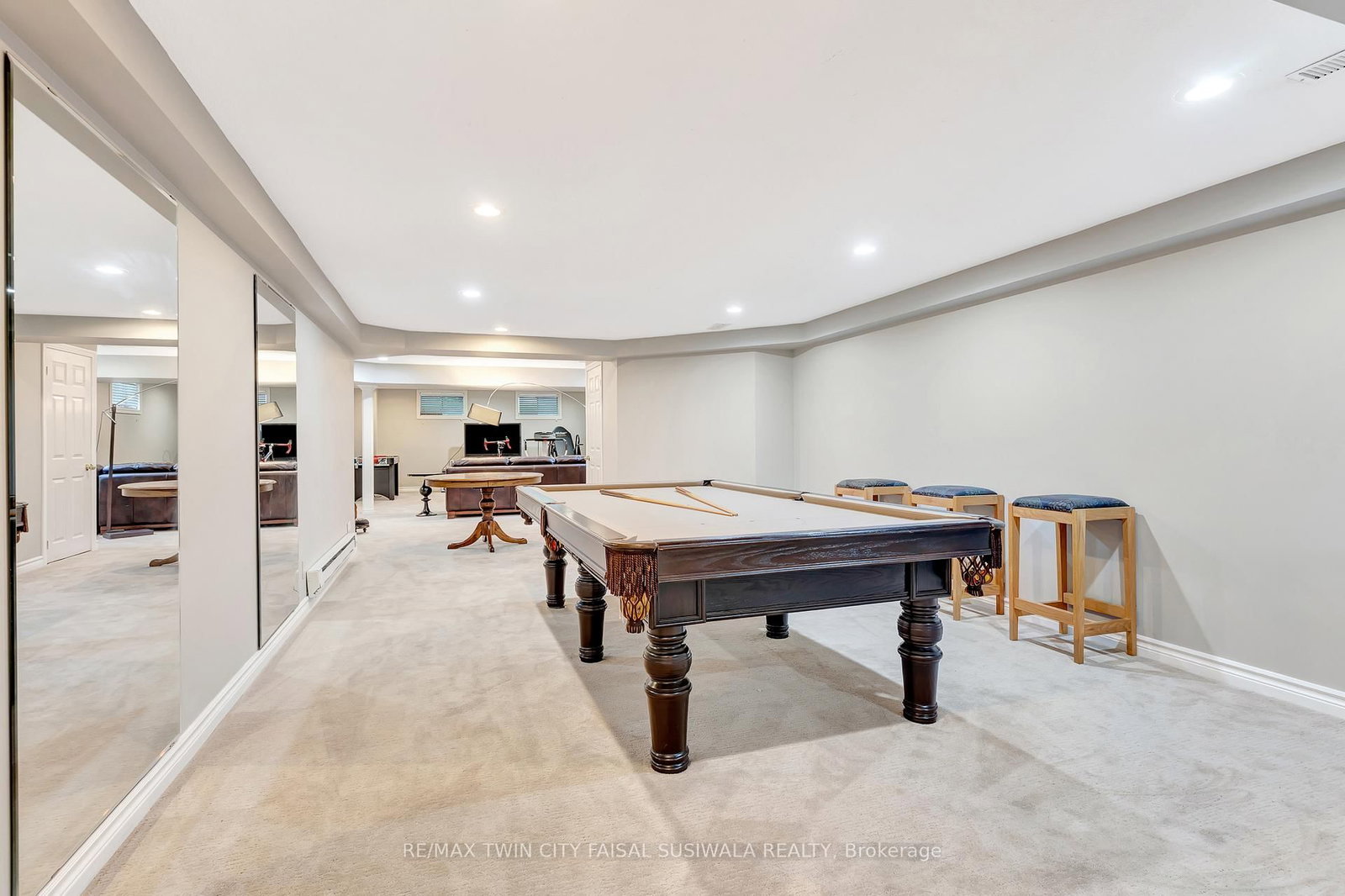 22 Deerpath Court • Cambridge, ON photo 43