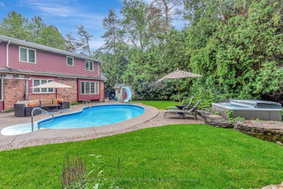 22 Deerpath Court • Cambridge, ON photo 5