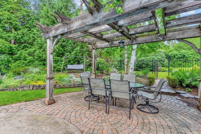 22 Deerpath Court • Cambridge, ON photo 8