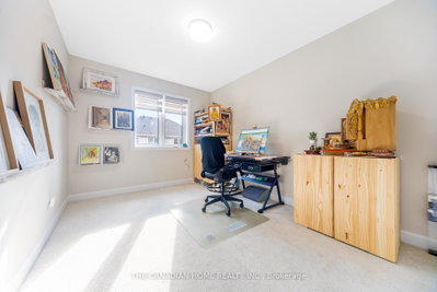 921 Clarkia Street • Ottawa, ON photo 9