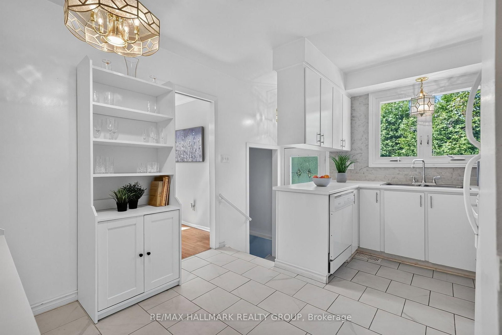 157 Lacroix Avenue • Gloucester, ON photo 10