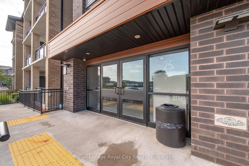 302 - 25 Kay Crescent