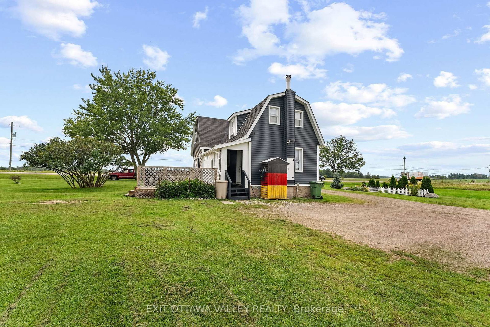 38922 41 Highway • Pembroke, ON photo 3
