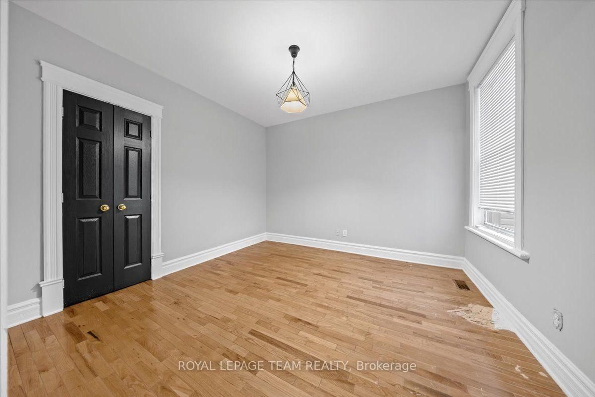 136 Elm Street • Ottawa, ON photo 30