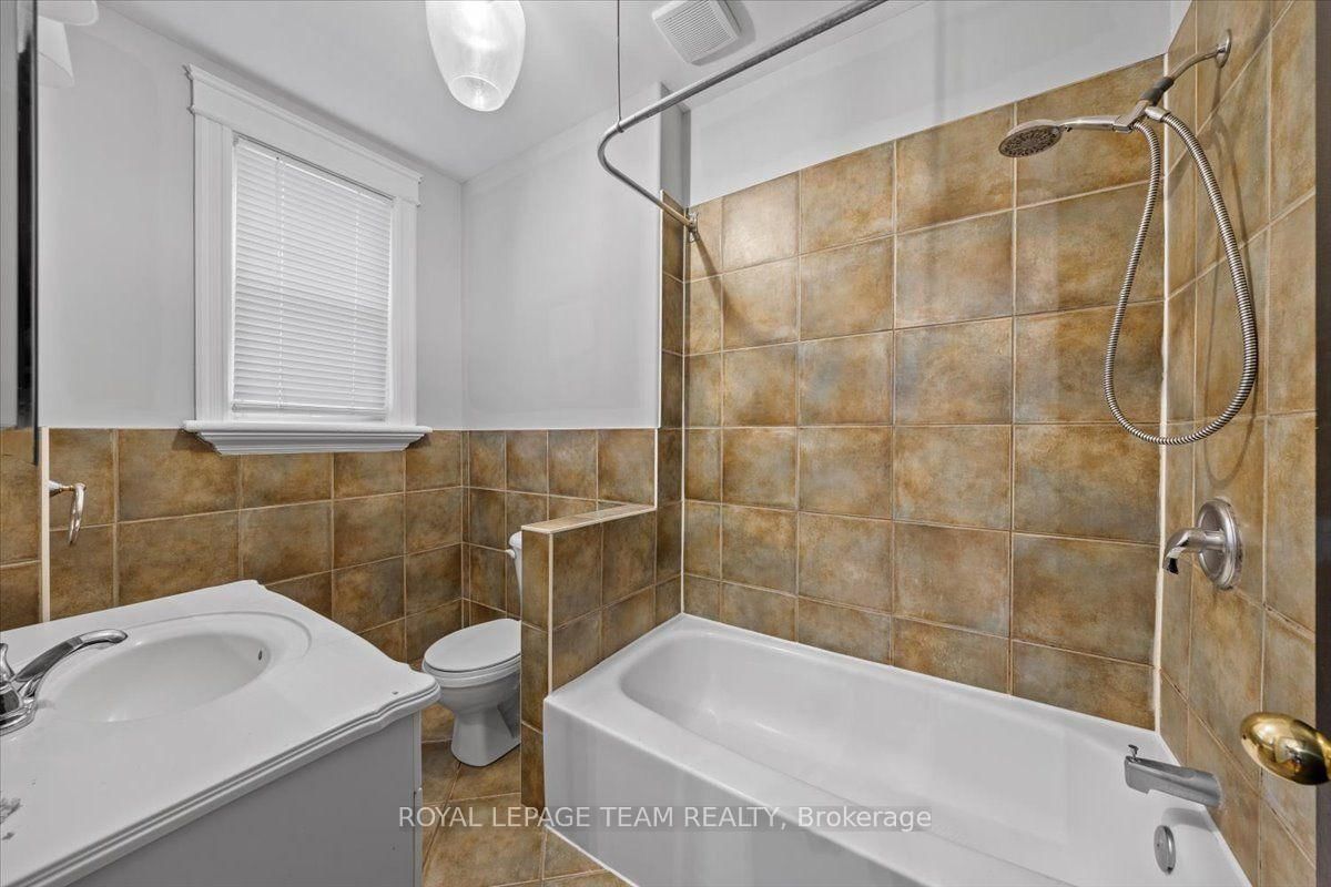 136 Elm Street • Ottawa, ON photo 32