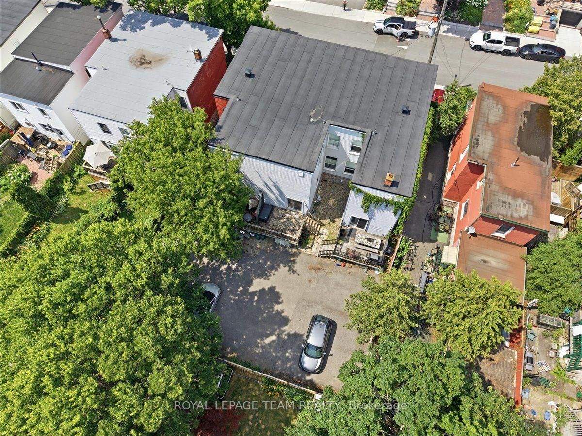 136 Elm Street • Ottawa, ON photo 40