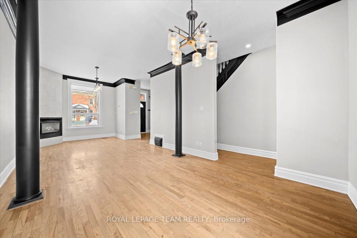 136 Elm Street • Ottawa, ON photo 8