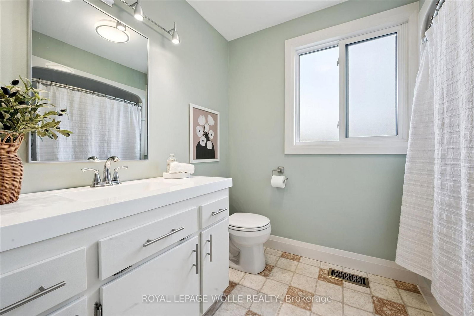8 Christian Street • Wilmot, ON photo 21