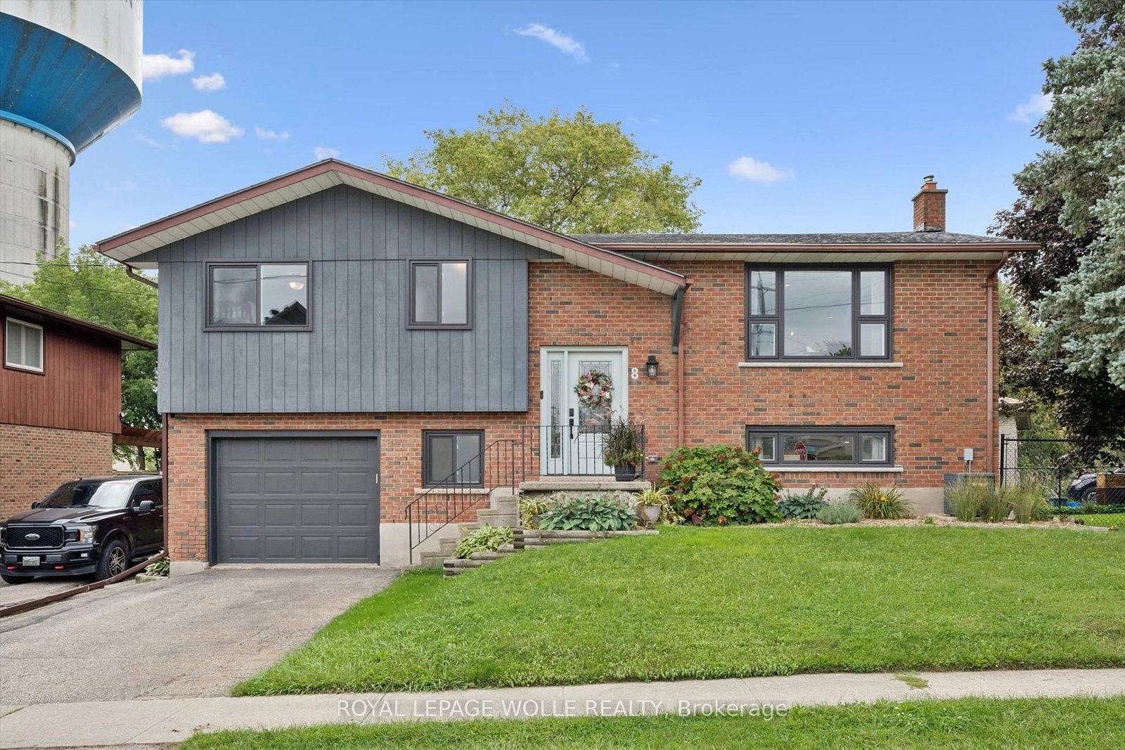 8 Christian Street • Wilmot, ON photo 3