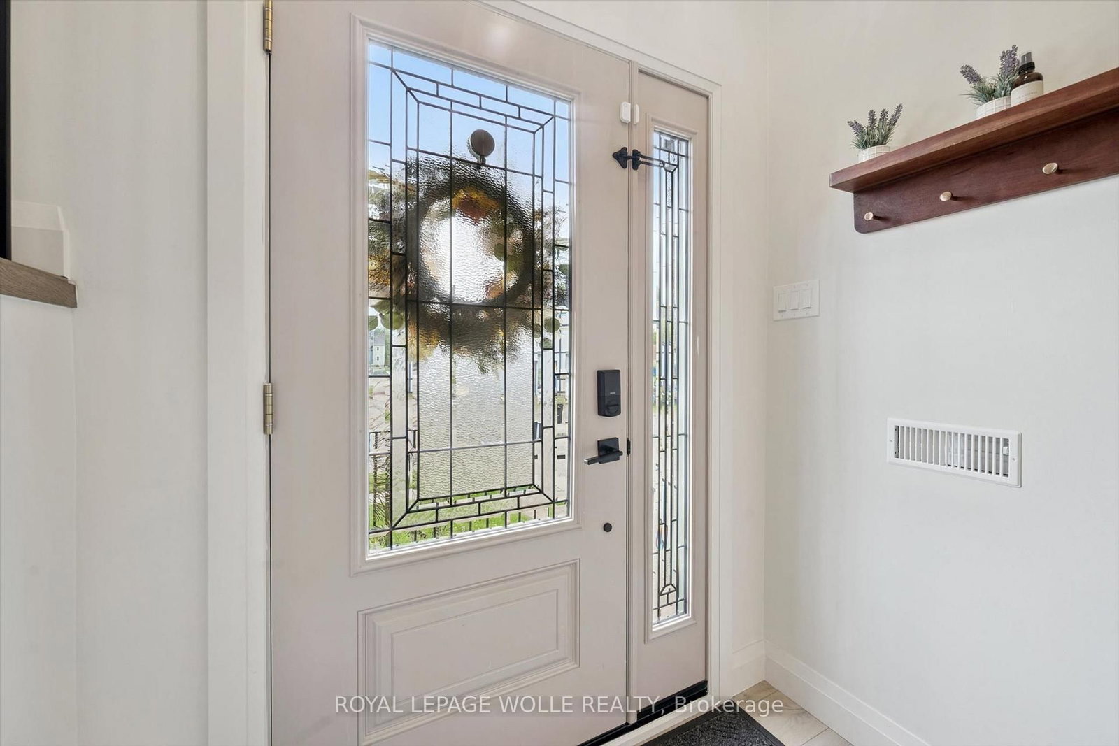 8 Christian Street • Wilmot, ON photo 6