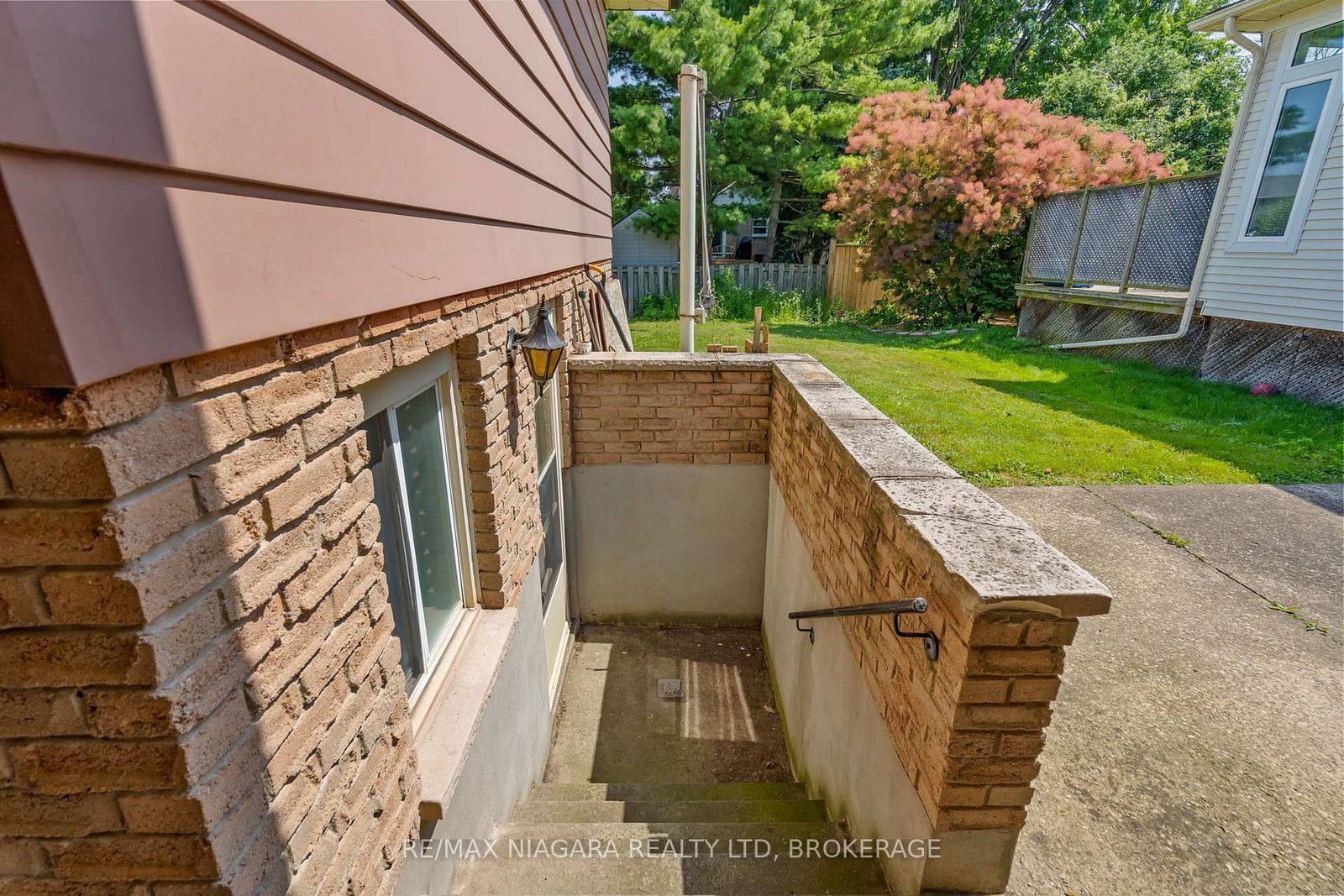 26 Forster Avenue • Thorold, ON photo 20