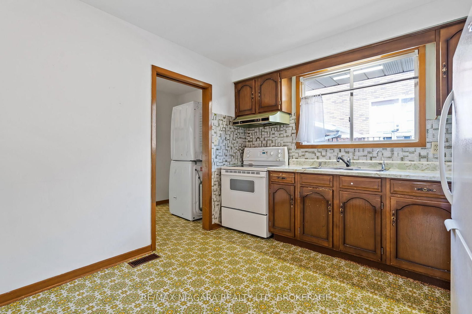26 Forster Avenue • Thorold, ON photo 8