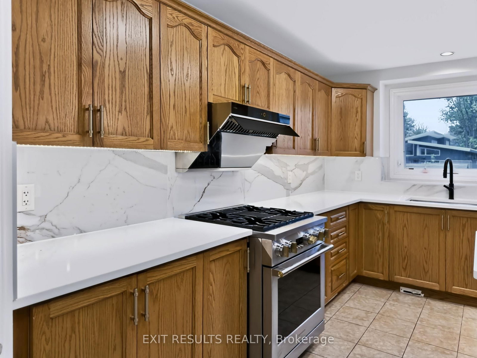 5B KEMP Drive • Ottawa, ON photo 13