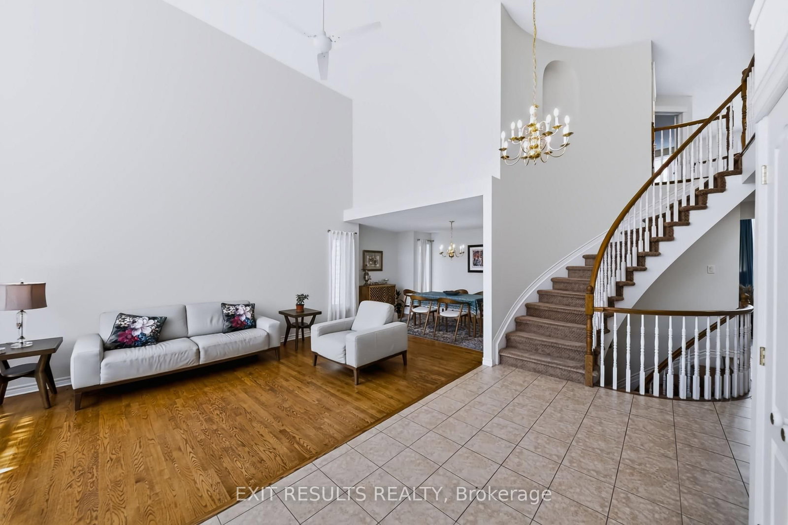 5B KEMP Drive • Ottawa, ON photo 3