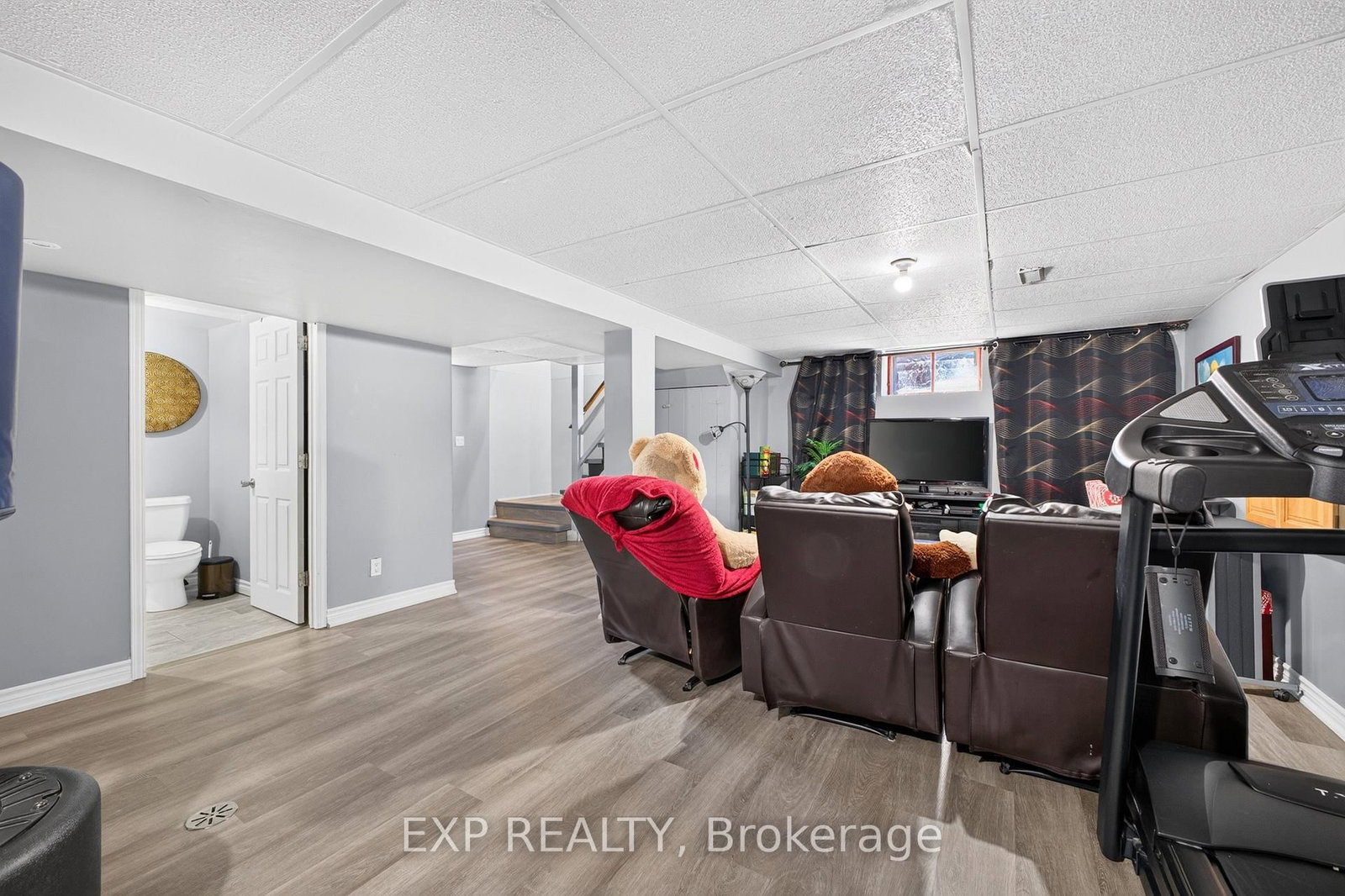 8 Dunraven Avenue • St. Catharines, ON photo 30