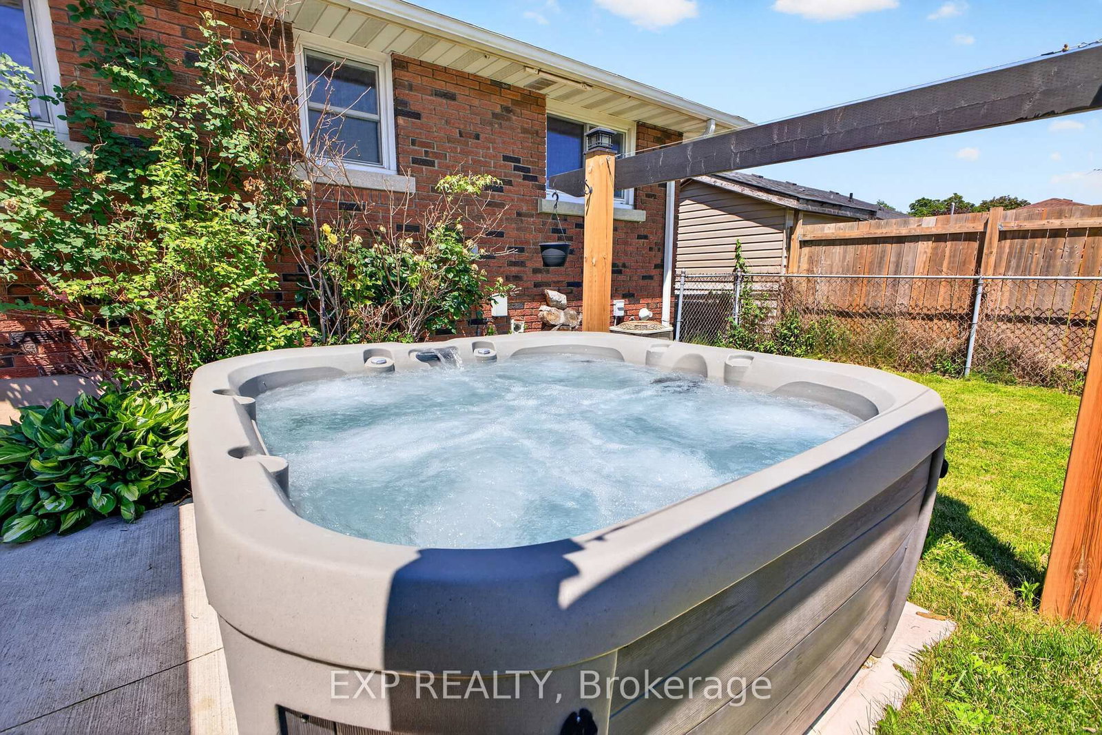 8 Dunraven Avenue • St. Catharines, ON photo 46