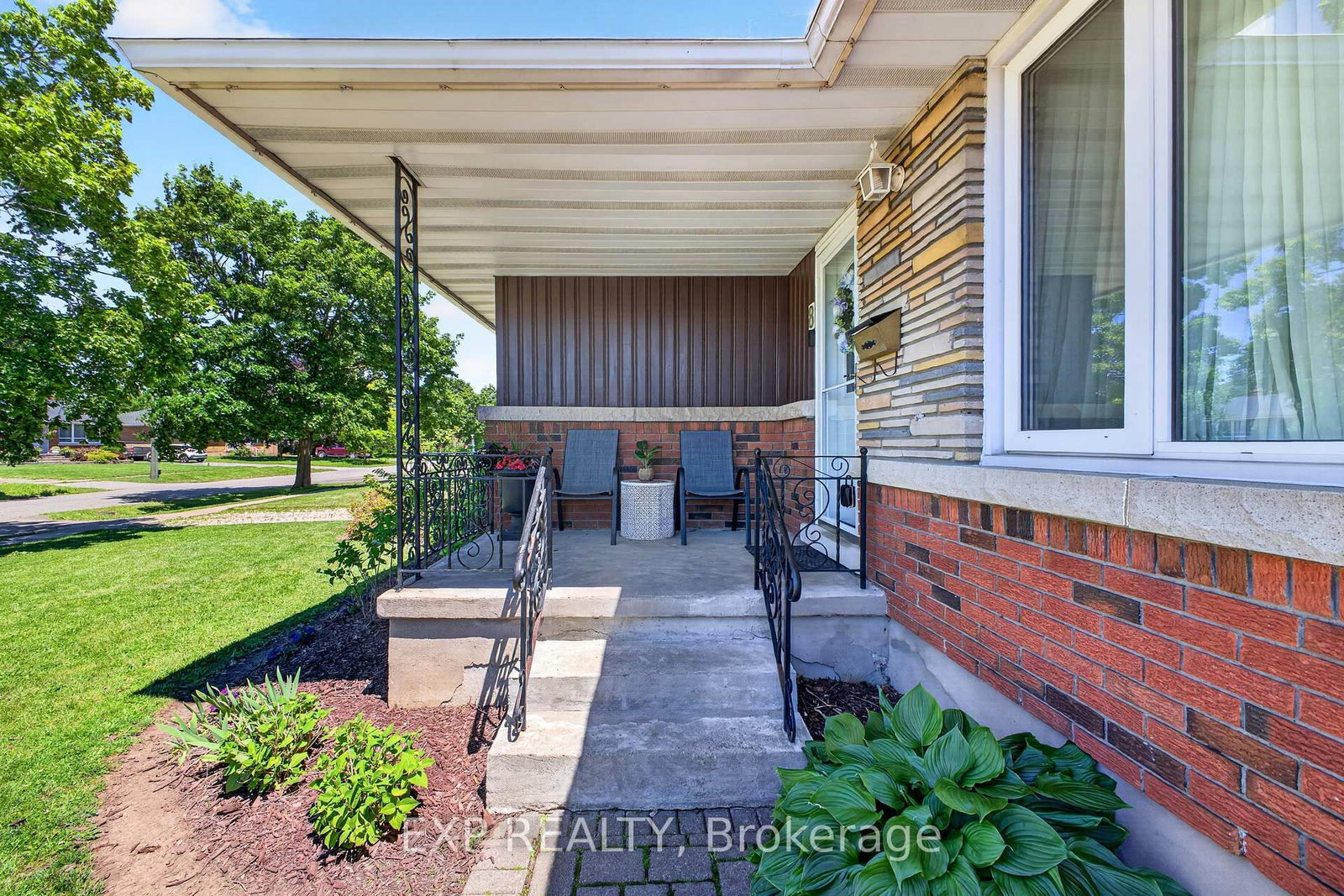 8 Dunraven Avenue • St. Catharines, ON photo 8