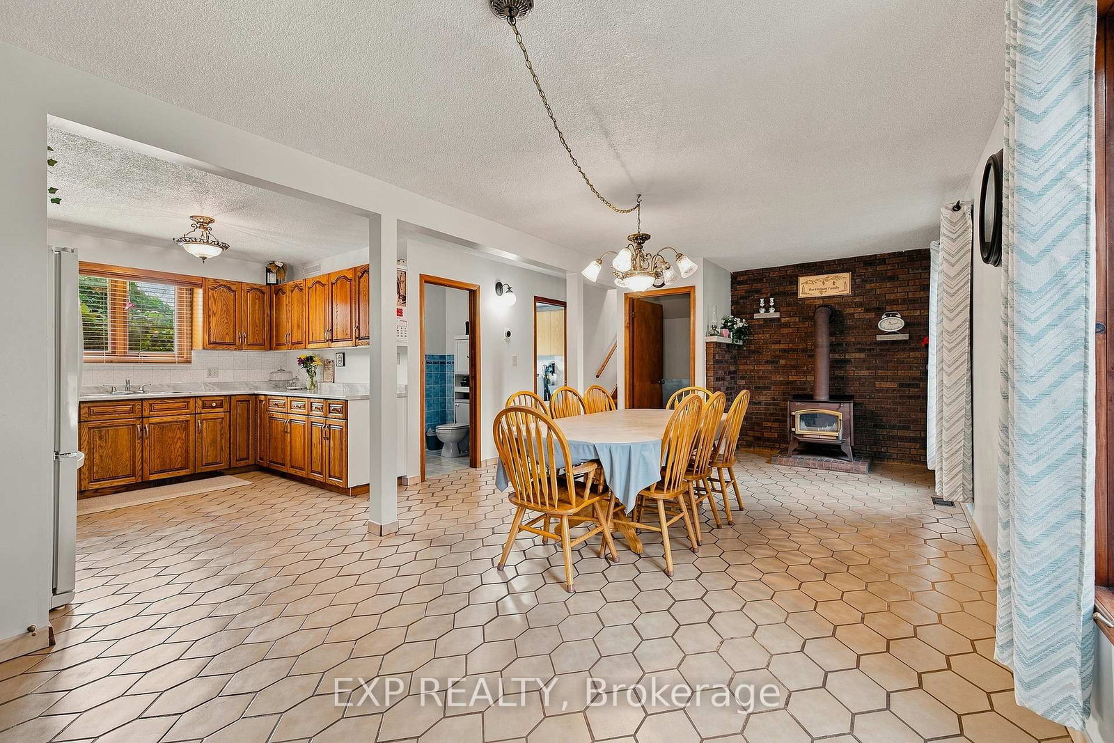 590 Albert Avenue N • North Perth, ON photo 16