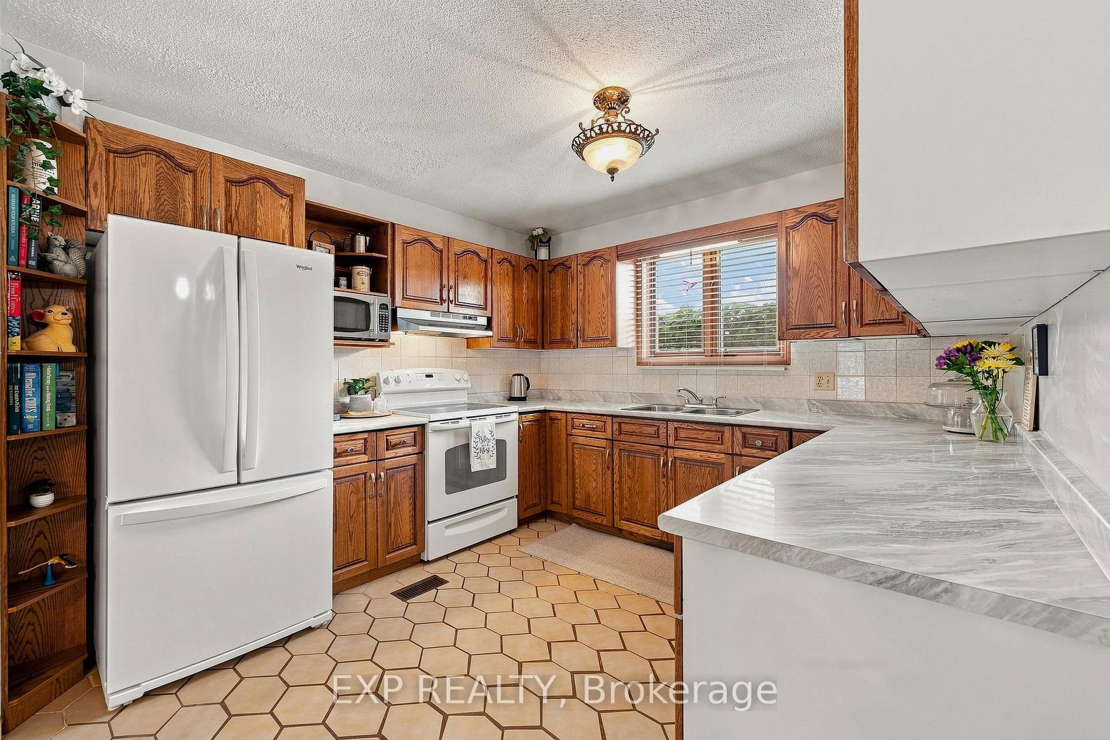 590 Albert Avenue N • North Perth, ON photo 18