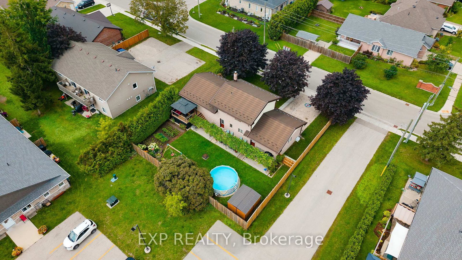 590 Albert Avenue N • North Perth, ON photo 4