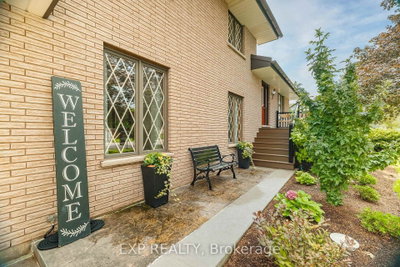 590 Albert Avenue N • North Perth, ON photo 6