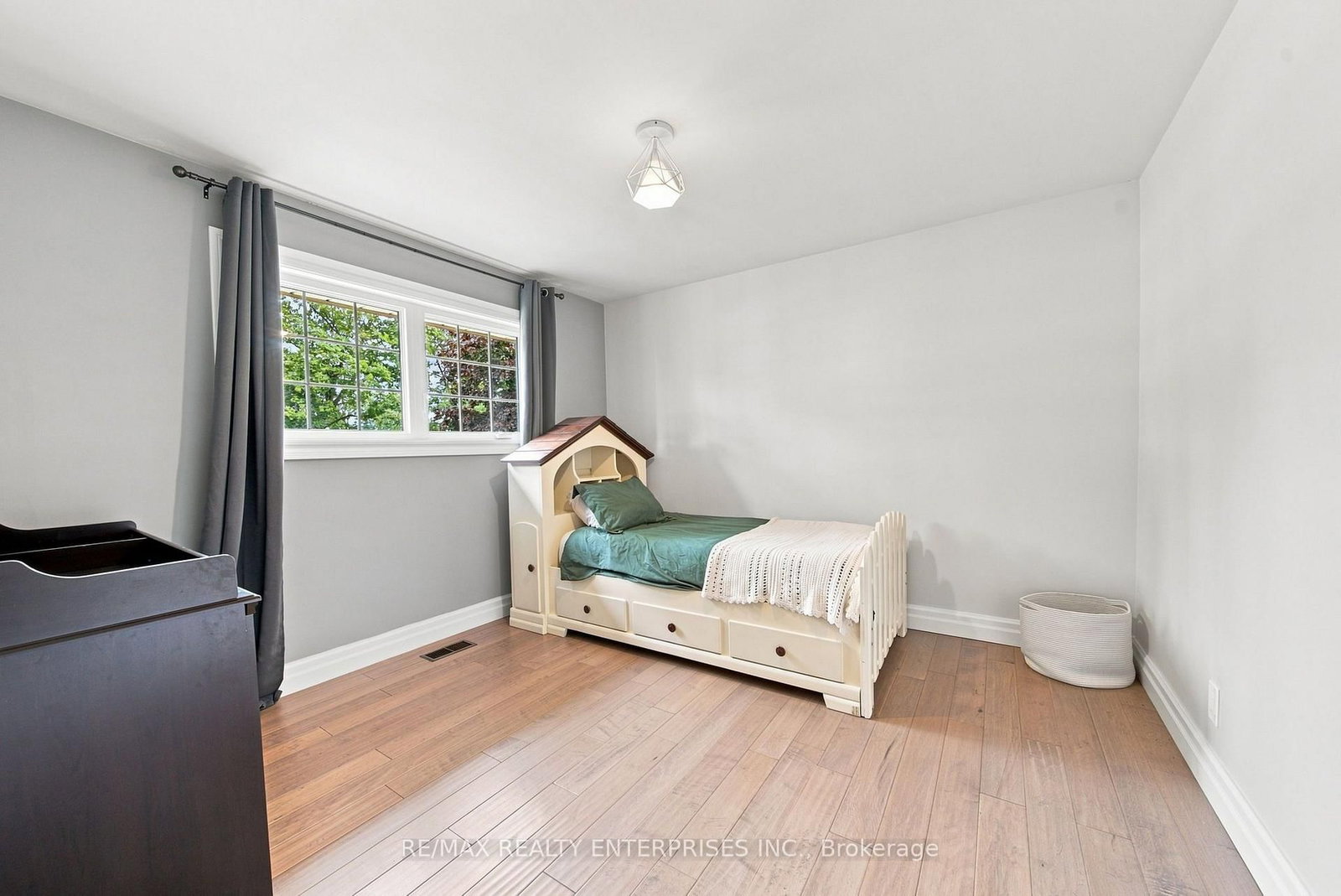 56 Alexander Avenue • Cambridge, ON photo 20